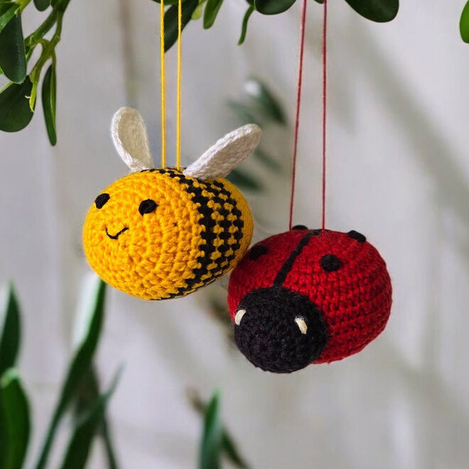 Crochet Ornament Bee