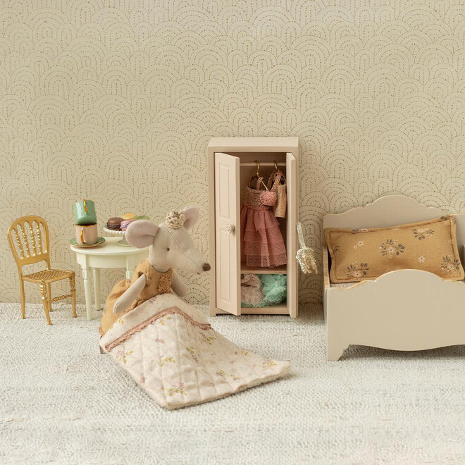 Mouse Chair Gold