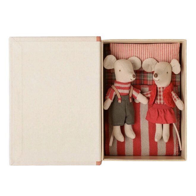 Christmas Twin Mice Little Sister & Brother in Book