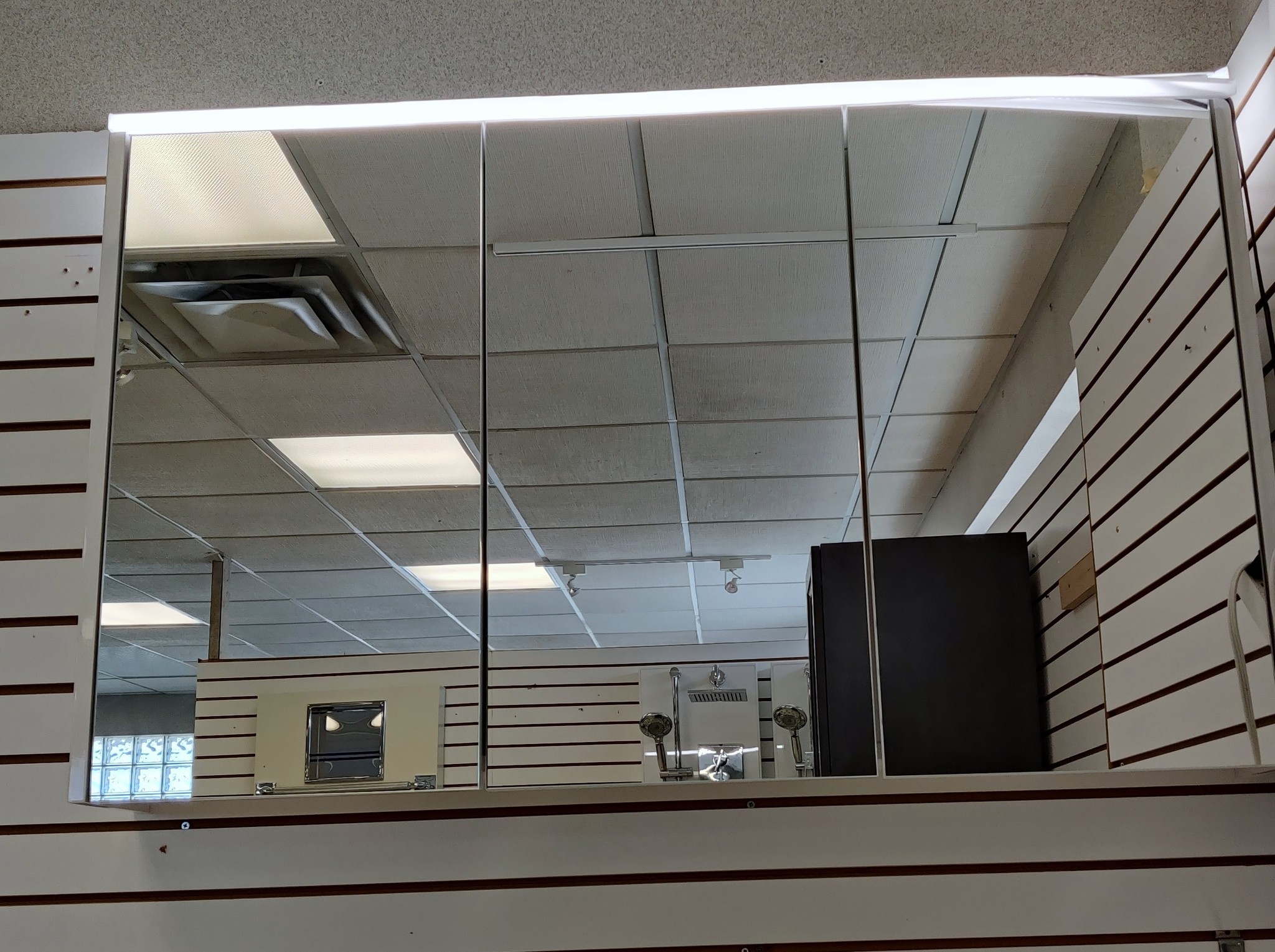 LUKX - 48" - Alex - LED Vanity