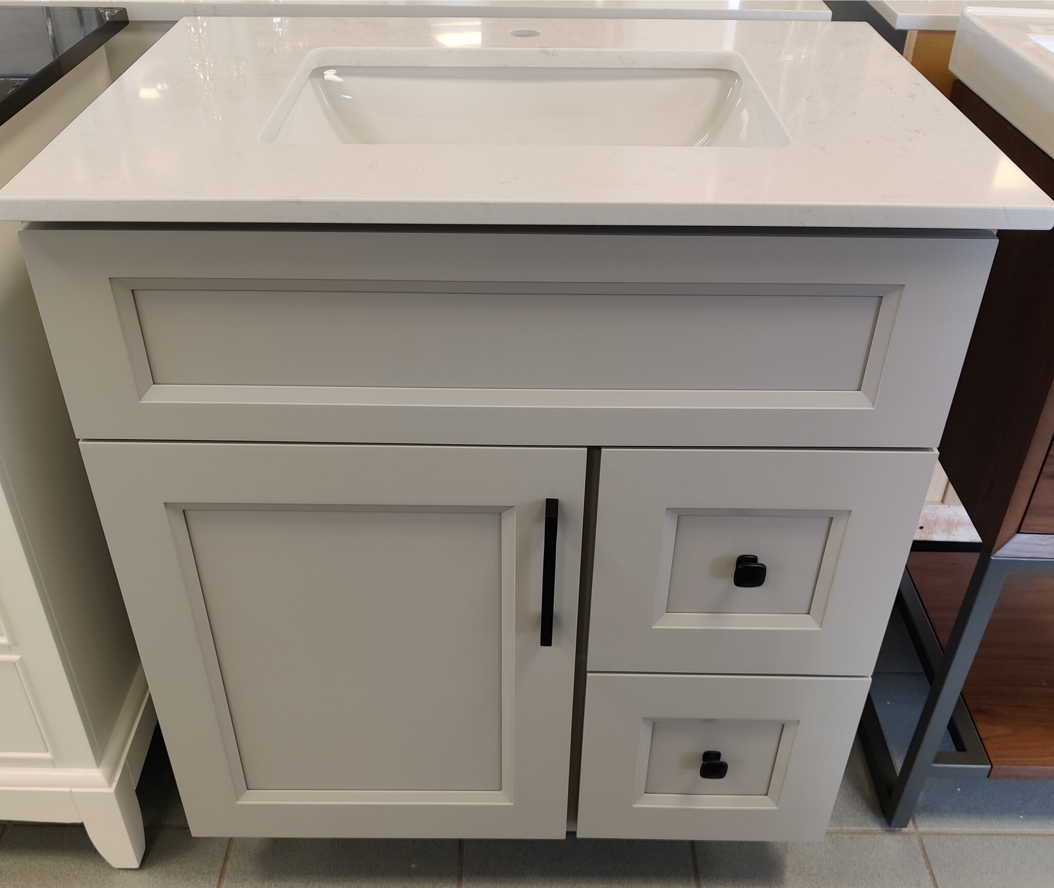 Topcan - 30" Vanity - Drawers + Top