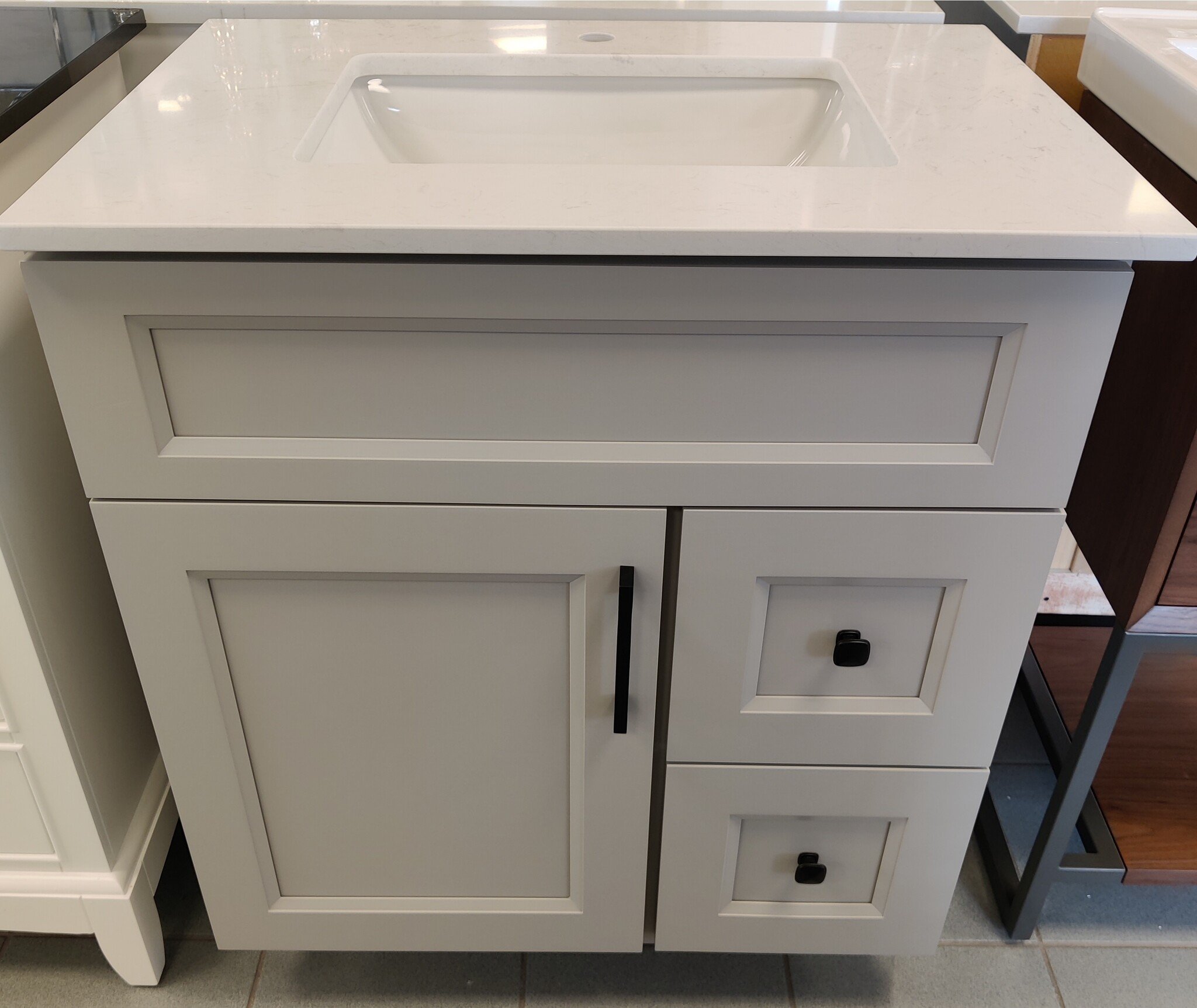 Topcan - 30" Vanity - Drawers + Top
