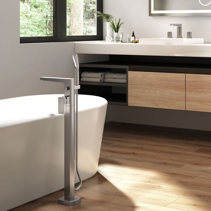 Kalia - Grafik - Freestanding Tub Filler -