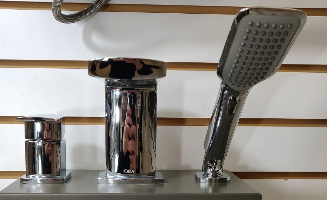 Kalia - Grafik - 3-Piece Deckmount tub filler - Chrome