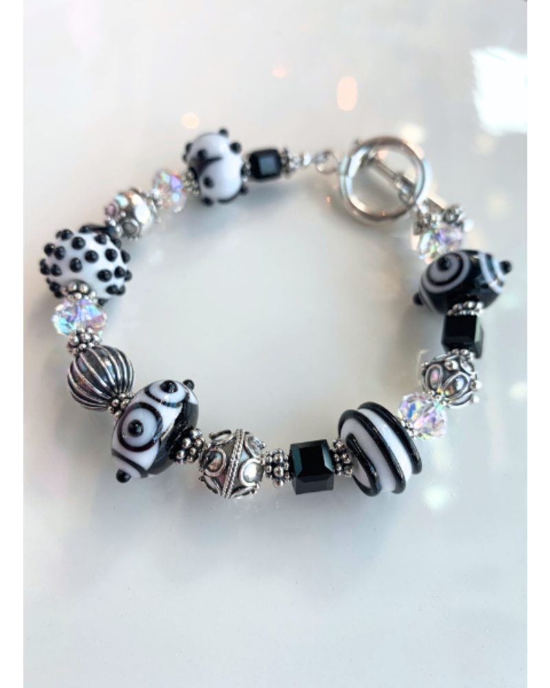 Out Of The Fire Black & White 5-Bead Lampglass Bracelet