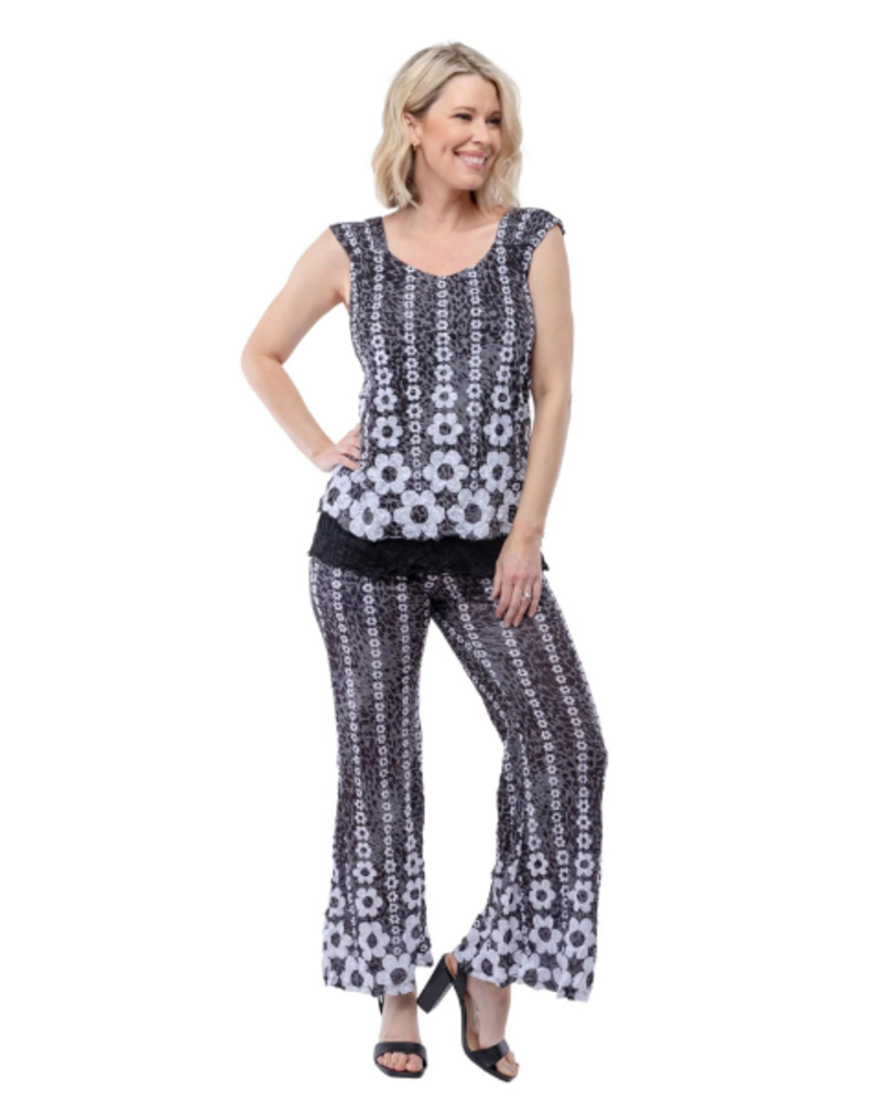 Travel Friendly Daisy Print Flared Pants