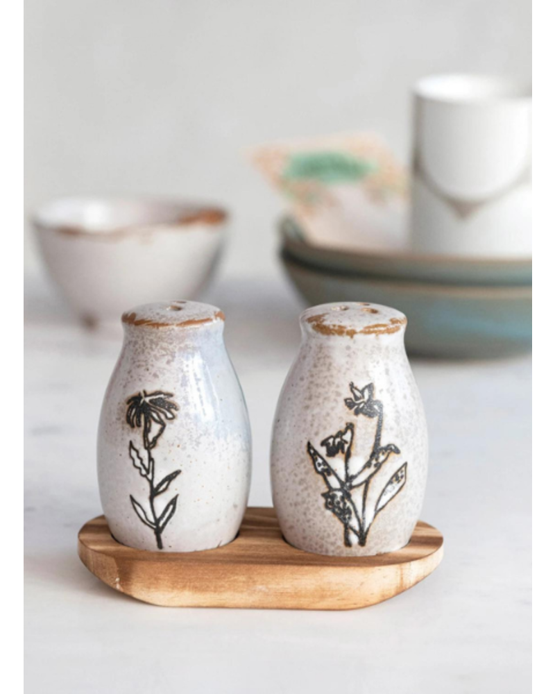 Salt + Pepper Shaker Set