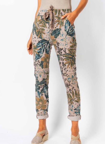 Travel Friendly Daisy Print Flared Pants - Trader Rick's for the artful  woman