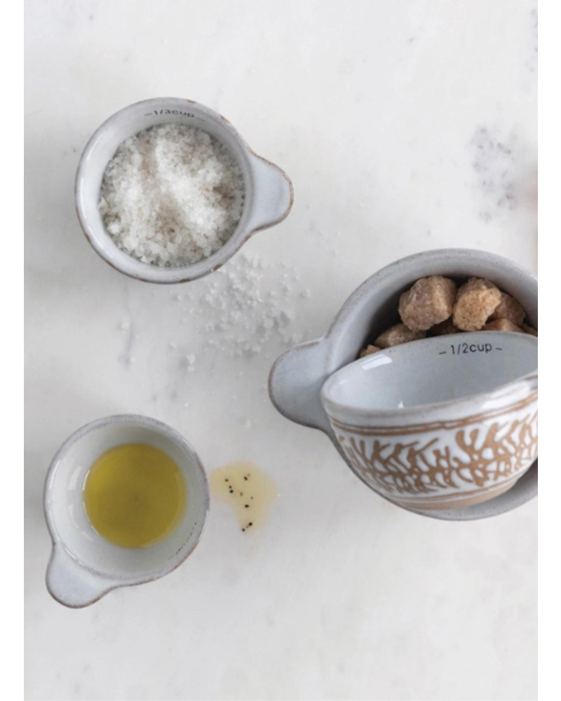 White Glazed Stoneware Measuring Cup Set