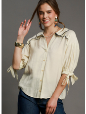 Peter Pan Collared Blouse with Scallop Detail