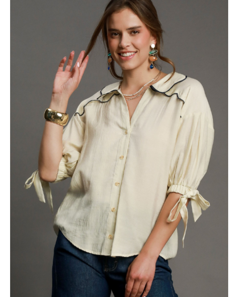 Peter Pan Collared Blouse with Scallop Detail
