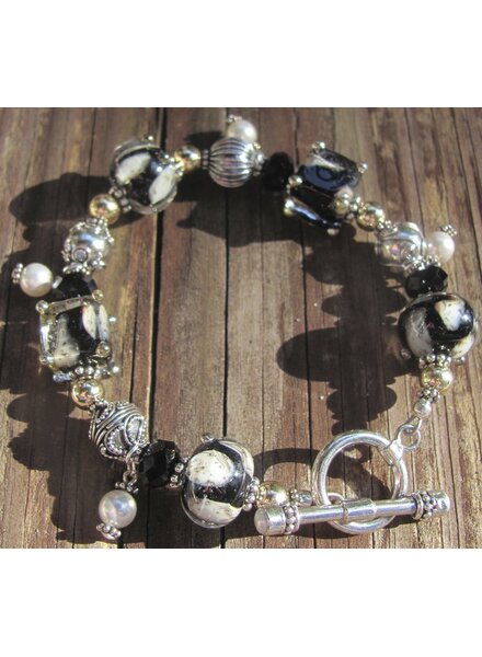 Out Of The Fire Pearl Oyster 5 Bead Lampglass Bracelet