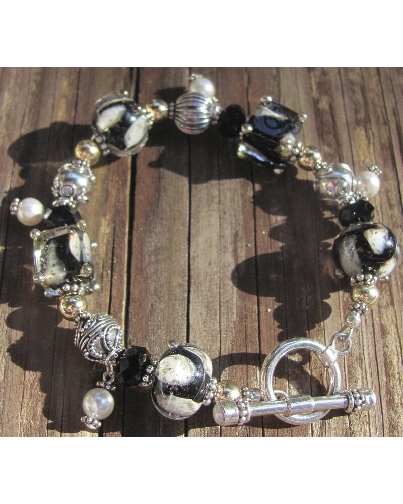Out Of The Fire Pearl Oyster 5 Bead Lampglass Bracelet