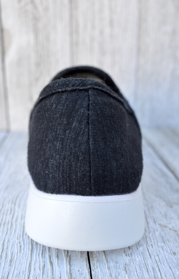 Le Mouton Le Mouton  Slip On