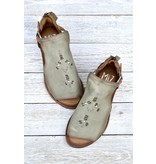 Miz Mooz Miz Mooz Feat