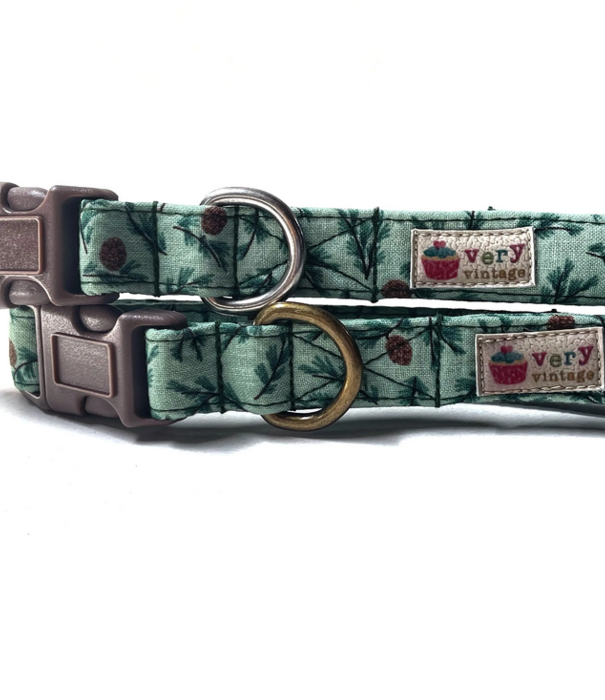 Very Vintage Designs Very Vintage Designs Forest Cones Dog Collar Large