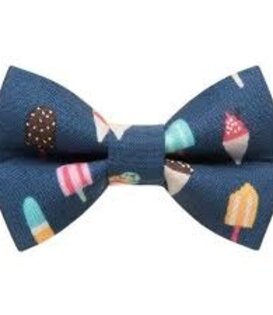 Sweet Pickles Design Bow Tie