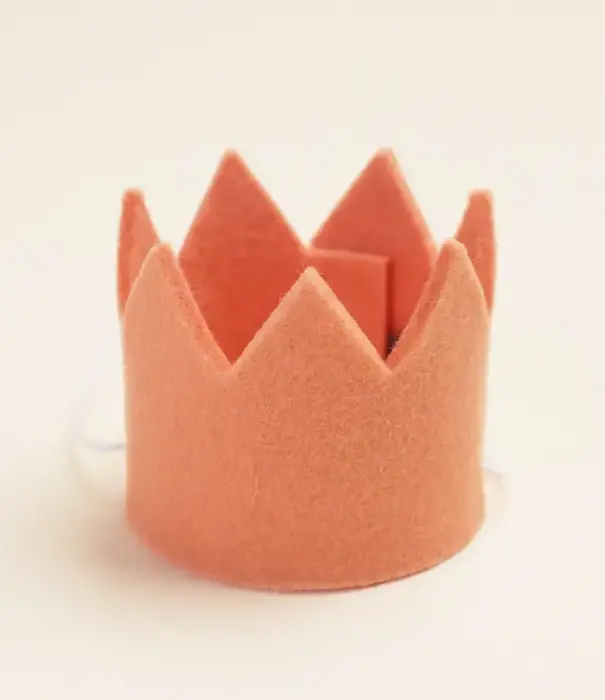 Modernbeast Modernbeast Neutral Party Crown - Peach