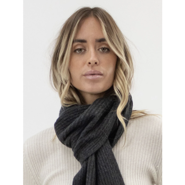 Leyla Scarf