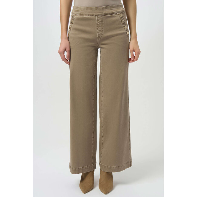 Classic Wide Leg Pull-On Jeans