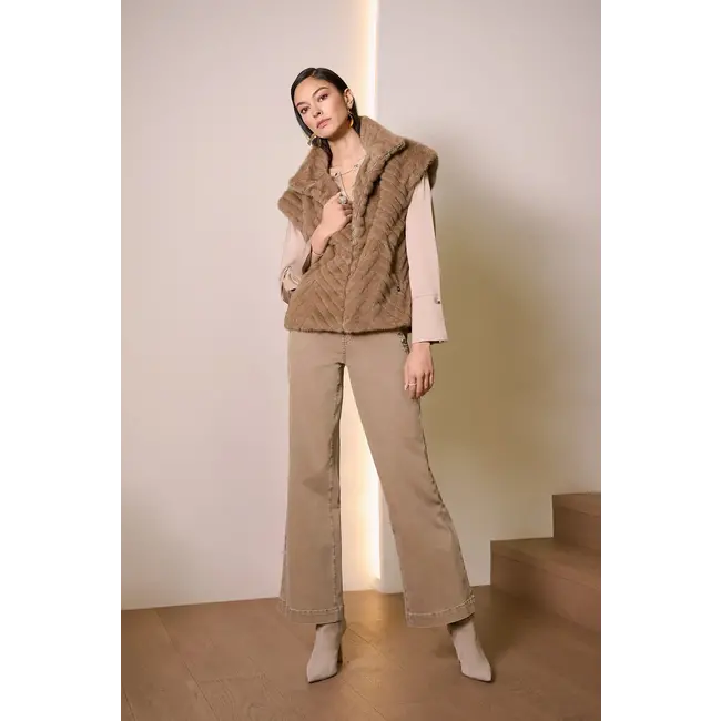 Classic Wide Leg Pull-On Jeans