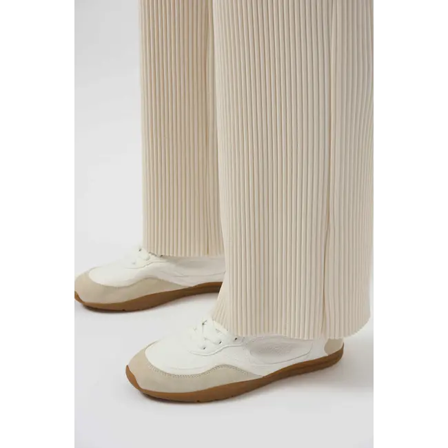 Pleated Scuba Crepe Wide-Leg Pants