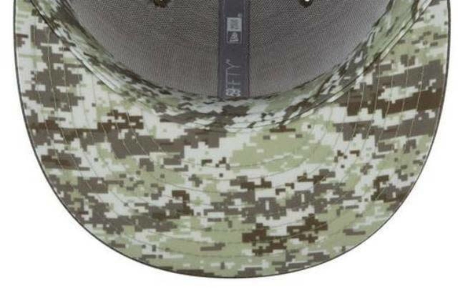 New England Patriots 2017 SALUTE-TO-SERVICE Green Fitted Hat