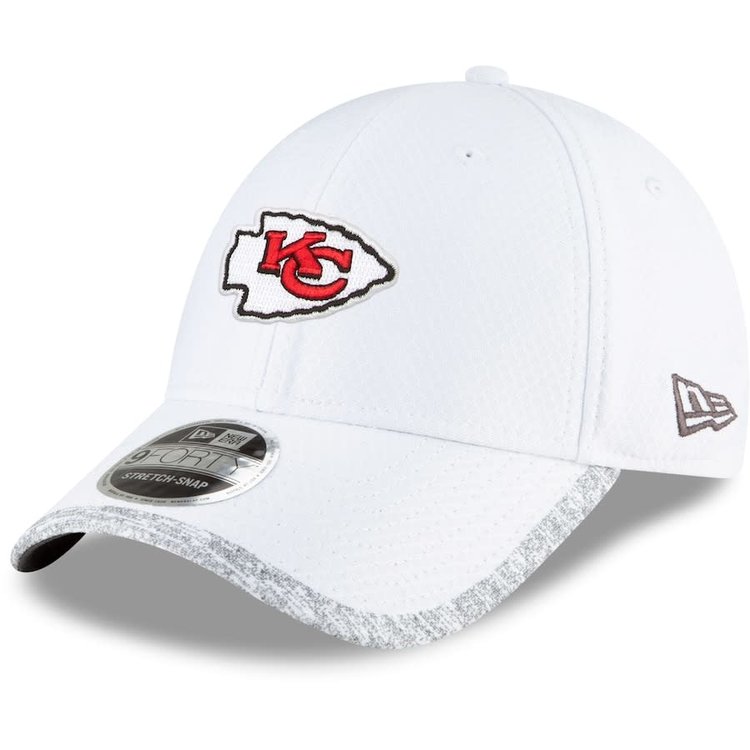 New Era Chiefs NFL20 SBLV Sideline Stretch Snap 940 White