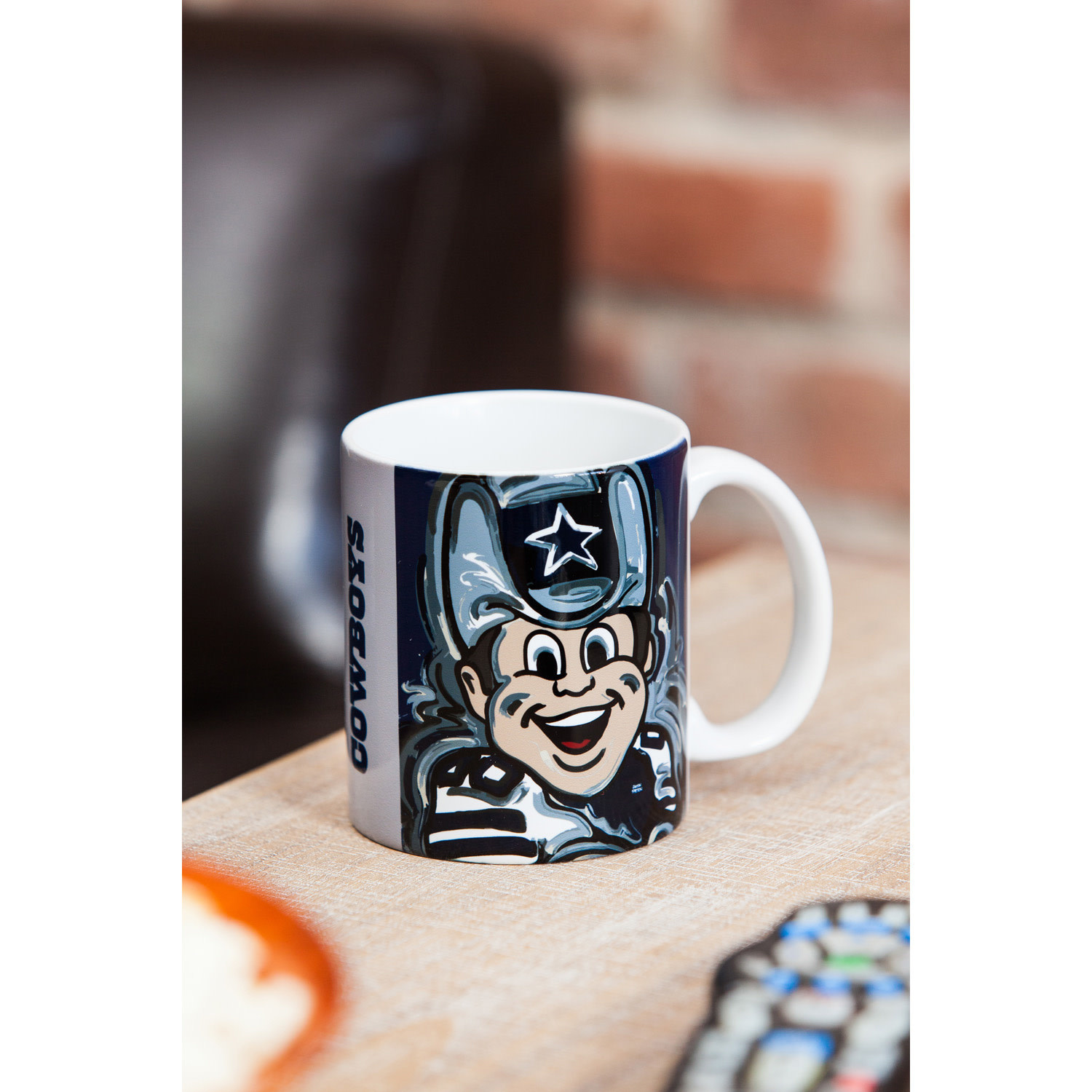 https://cdn.shoplightspeed.com/shops/604906/files/37327478/1500x4000x3/evergreen-nfl-dallas-cowboys-11oz-mug-justin-patte.jpg