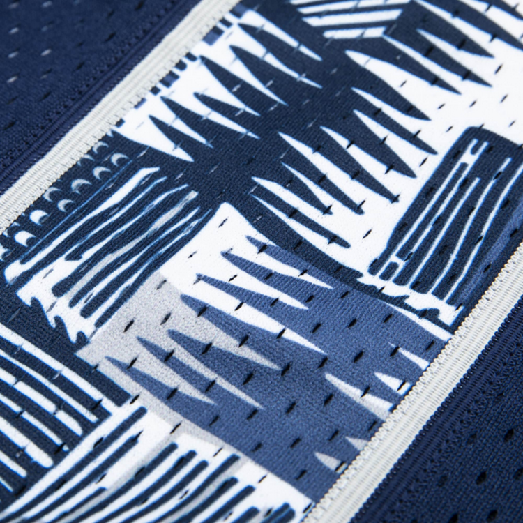 Mitchell and Ness Georgetown Men's Mitchell & Ness 1995-1996 Allen Iverson #3 Replica Swingman Jersey Navy