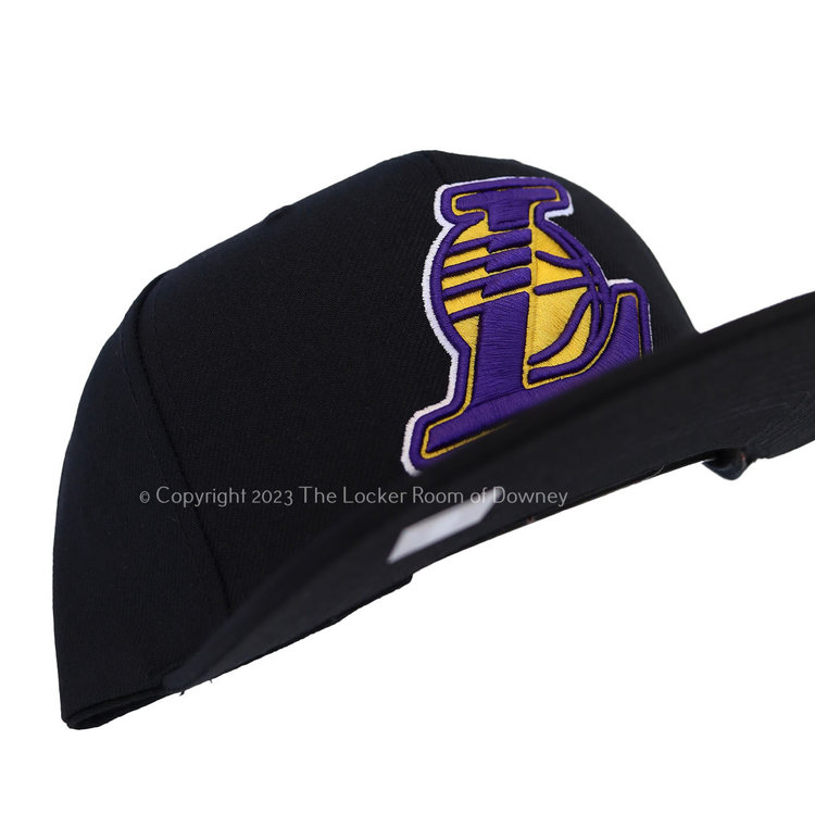 Mitchell and Ness Lakers "L" M&N Core Basic Snapback Black