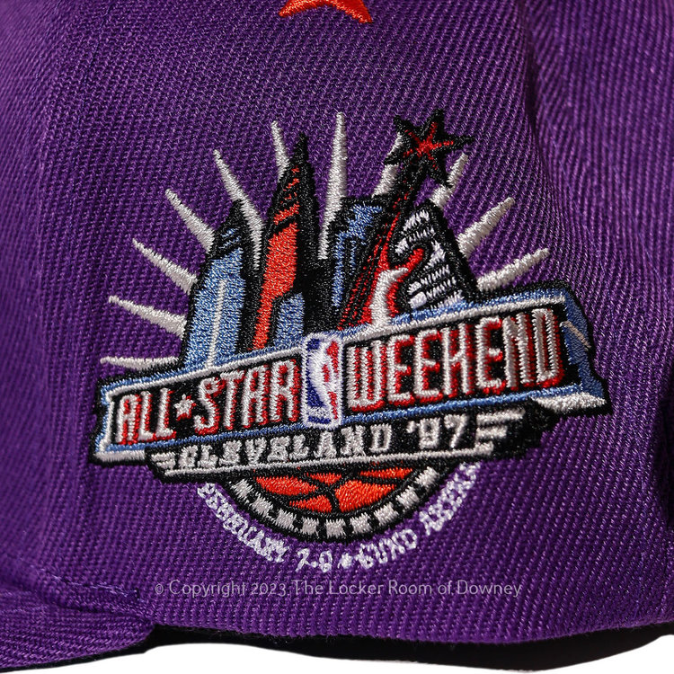 Mitchell and Ness LA Lakers HWC M&N 97 Top Star Snapback Purple