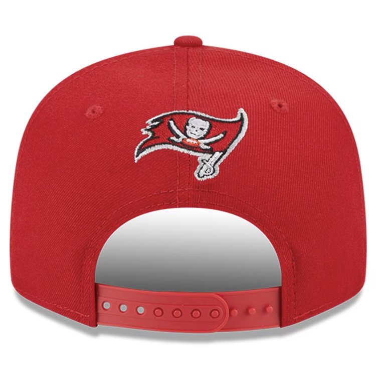 New Era Buccaneers 23 Draft Snapback Red