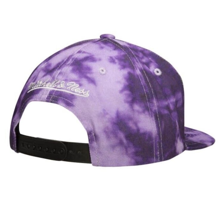 Mitchell and Ness Lakers In A Galaxy Snapback