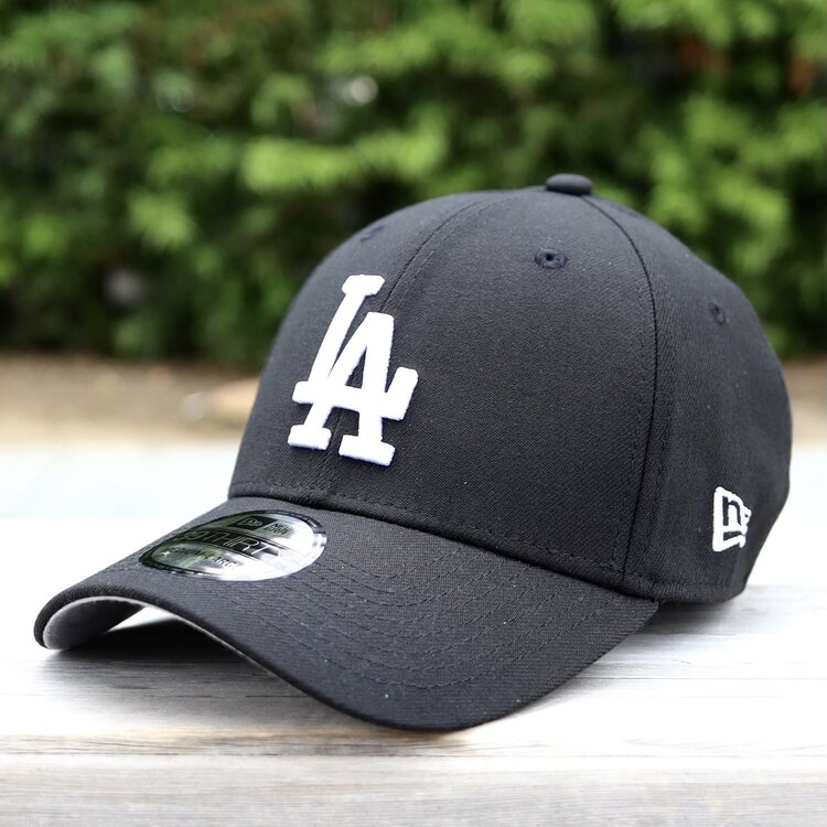 New Era LA Black White 3930