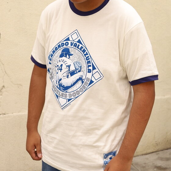 Emblem Ringer Los Angeles Dodgers Fernando Valenzuela Shirt