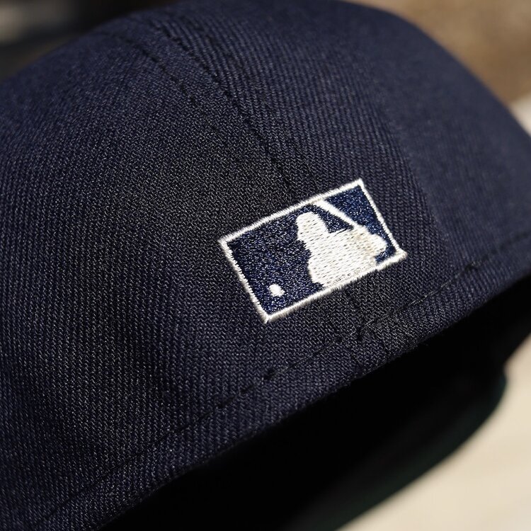 New Era Cleveland "I" Navy Ivory GUV