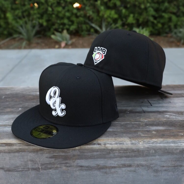 New Era Guerreros "OAX" Black White