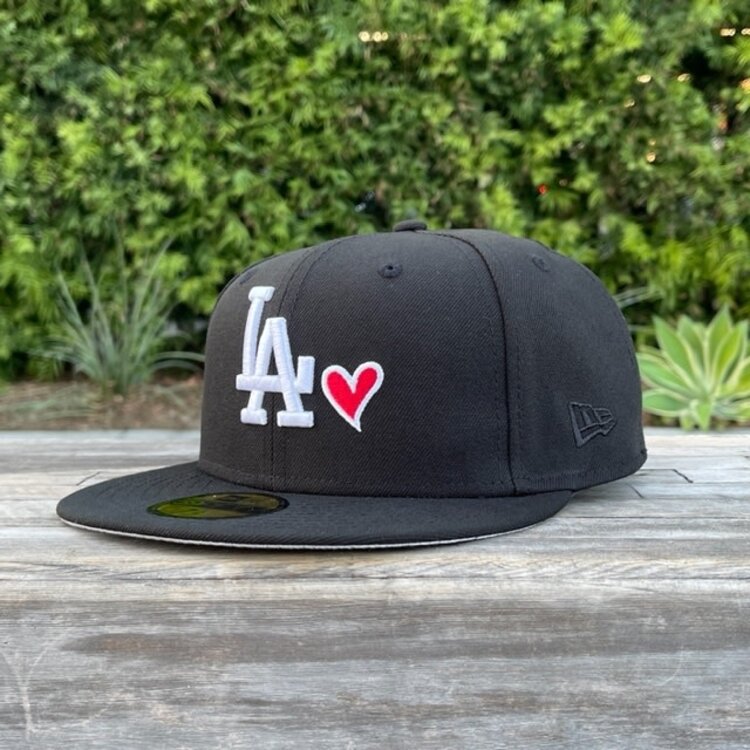 New Era LA Dodgers Black White Heart