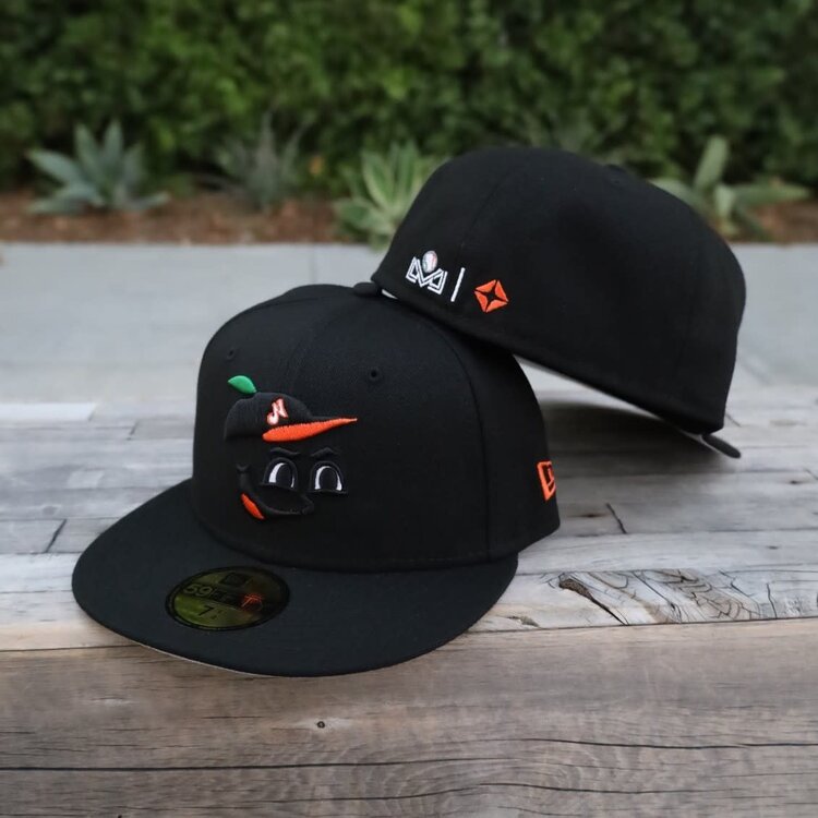 New Era Naranjeros Black Logo Element