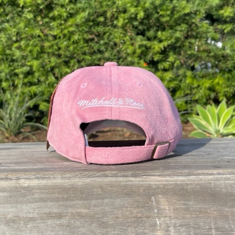 Mitchell and Ness Lakers M&N Suede Dad Strapback Pink