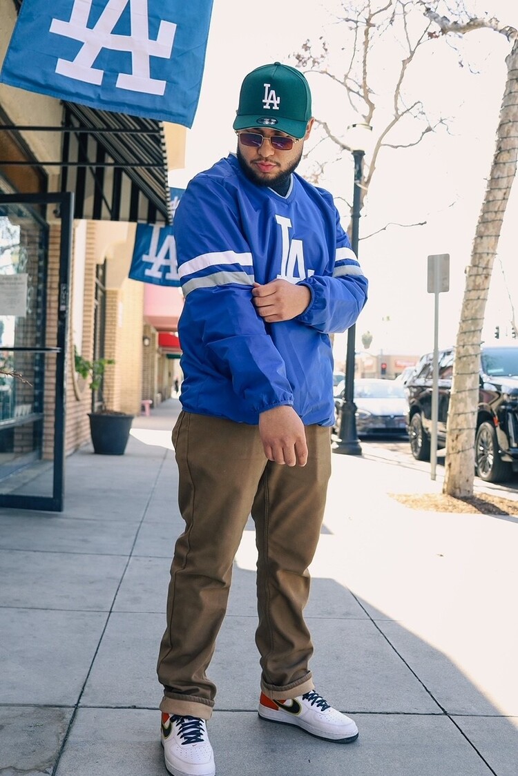 G-III LA Dodgers M GIII Batter's Box Royal V-Neck Pullover