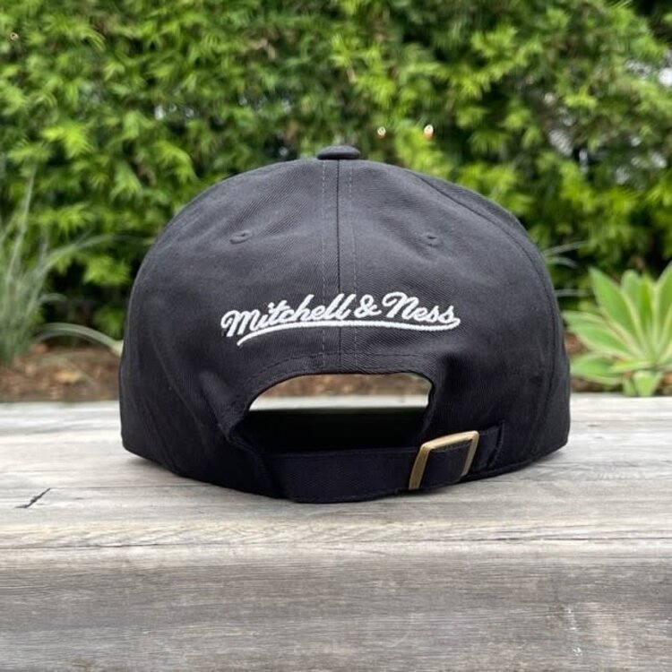 Mitchell and Ness LA Kings Team Ground 2.0 M&N Dad Strapback Black