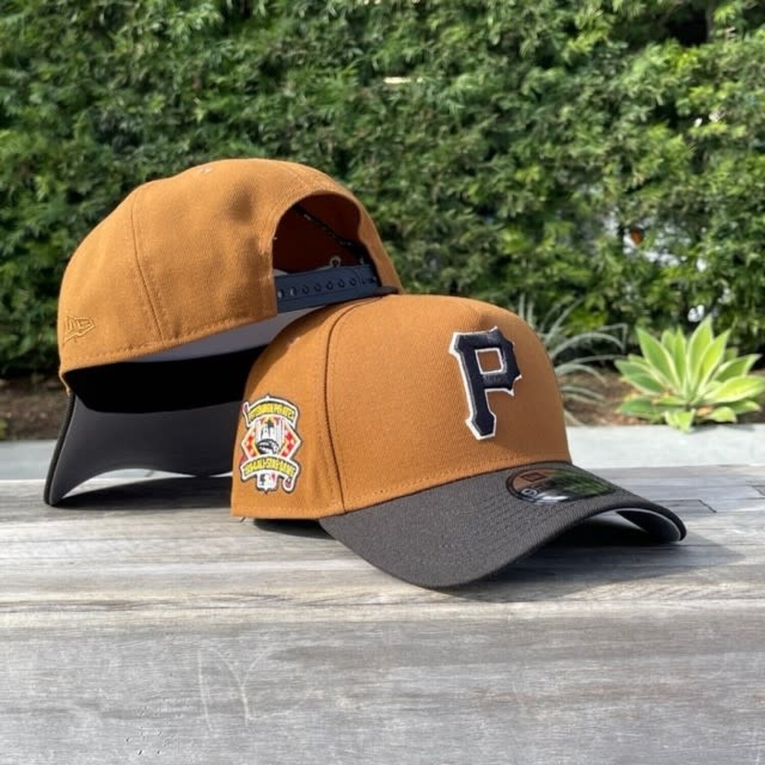 Pirates Peanut/Black SP 940 - The Locker Room of Downey