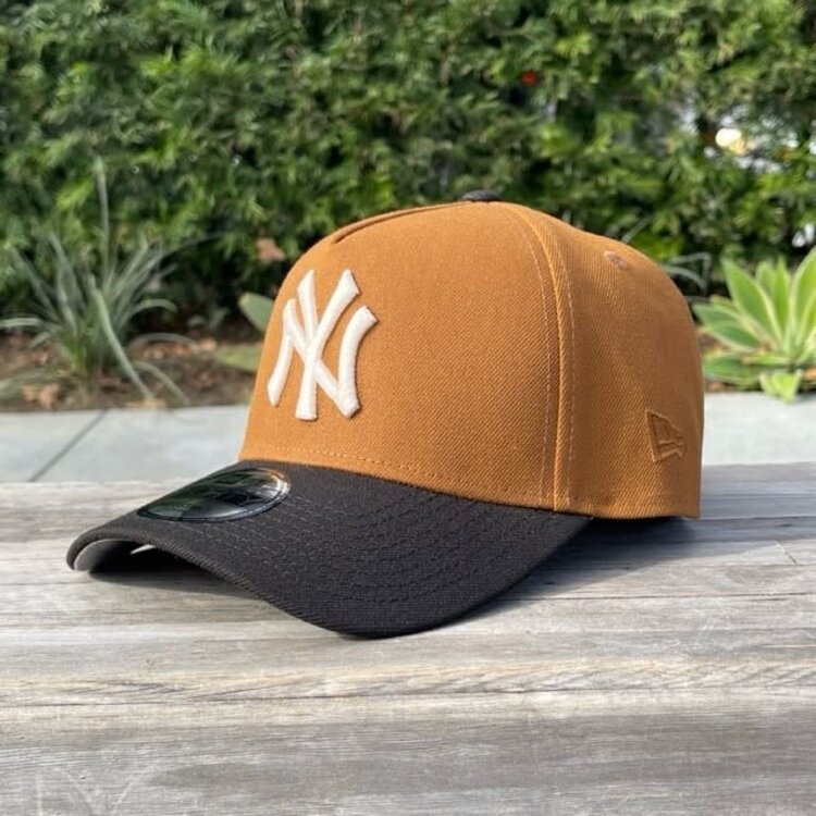 New Era Yankees Peanut/Black SP 940 A-Frame