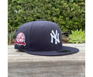 NY Yankees 2Patch 950 Navy Snapback - The Locker Room of Downey