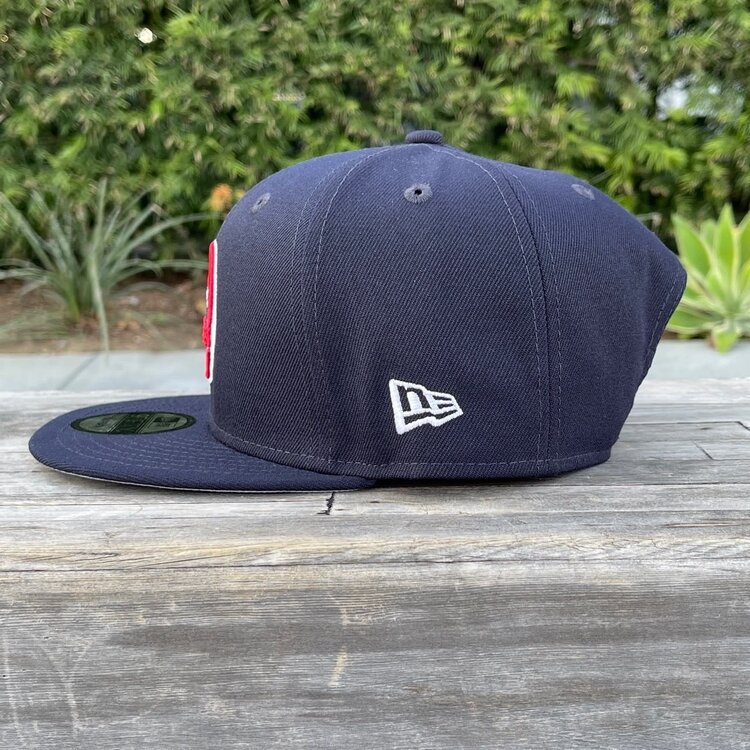 New Era Yankees Hat Logo 2000 WS 950