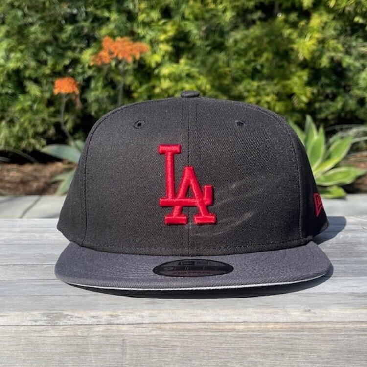 New Era LA Dodgers Black/Graphite Red 950
