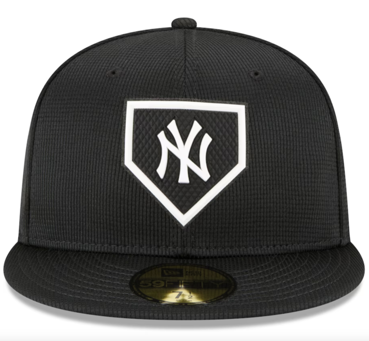 New Era Yankees 22 Club House BW