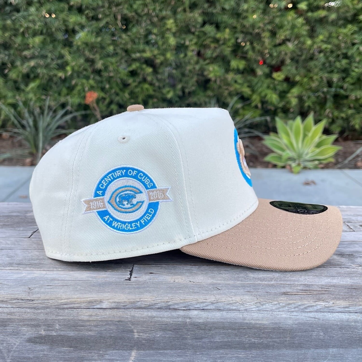 Parker Chicago Embroidered Beige and Blue Cap Chicago Cubs Chrome Nylon 19TWENTY Adjustable Hat – New Era Cap main image 3